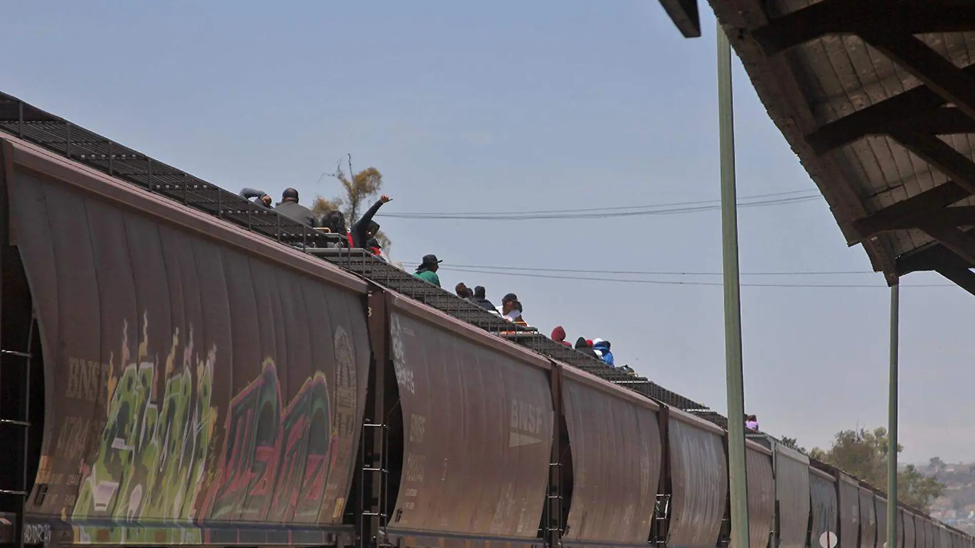 MIGRANTES - Fco Meza - El Sol de Leon (5)